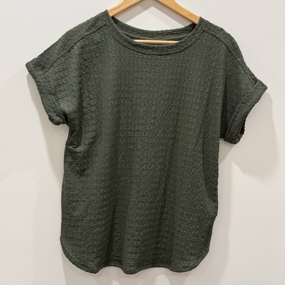 ✅ Cupio medium Sage Green textured rouched Fabric short sleeve blouse top tee